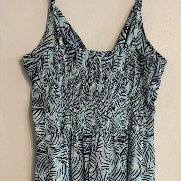 Blue and Black Leaf Print Silky Dress - Picture 6 of 7